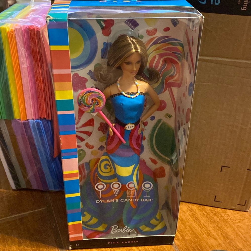 BARBIE DYLANS CABDY BAR